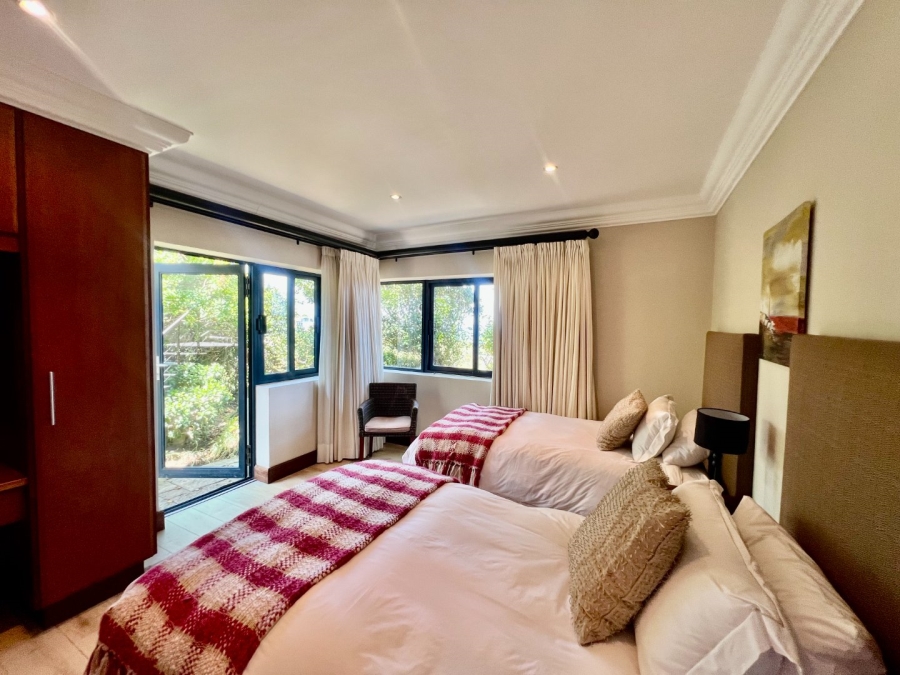 5 Bedroom Property for Sale in Oubaai Western Cape